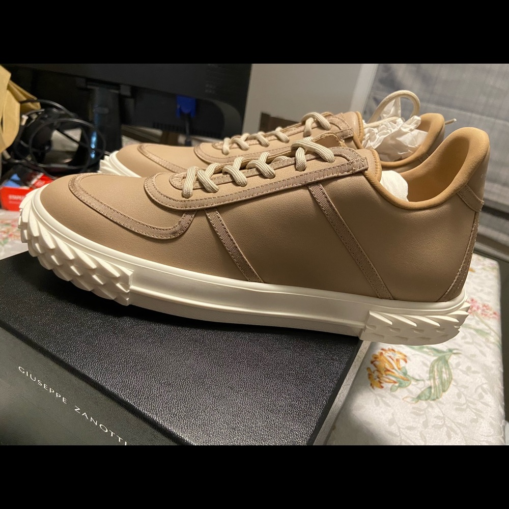 NEW Giuseppe Zanotti Blabber Leather Sneaker - Picture 3 of 13